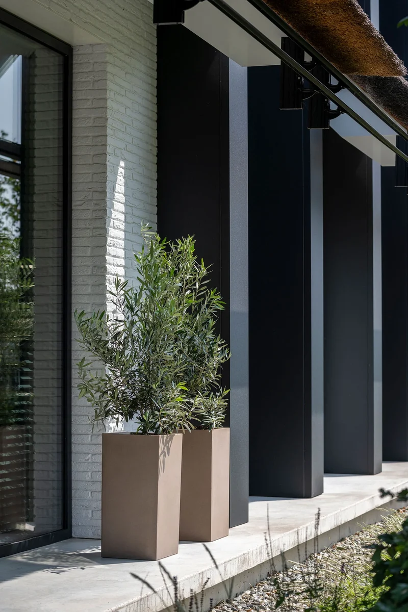 Pflanzsäule Bouvy Taupe aus Fiberstone